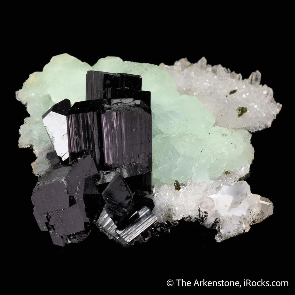 Babingtonite with Prehnite on Quartz - image 6