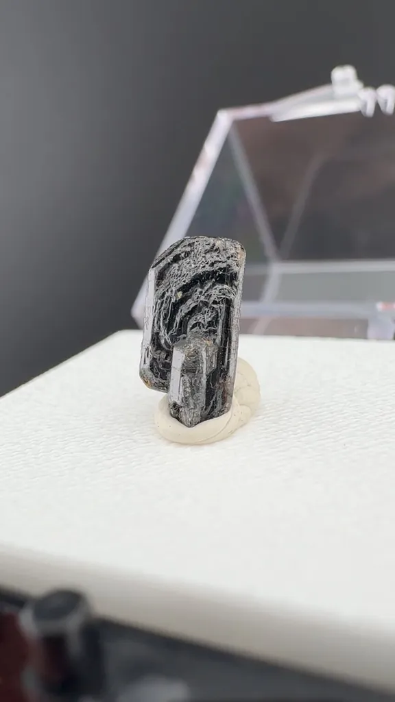 Baddeleyite image