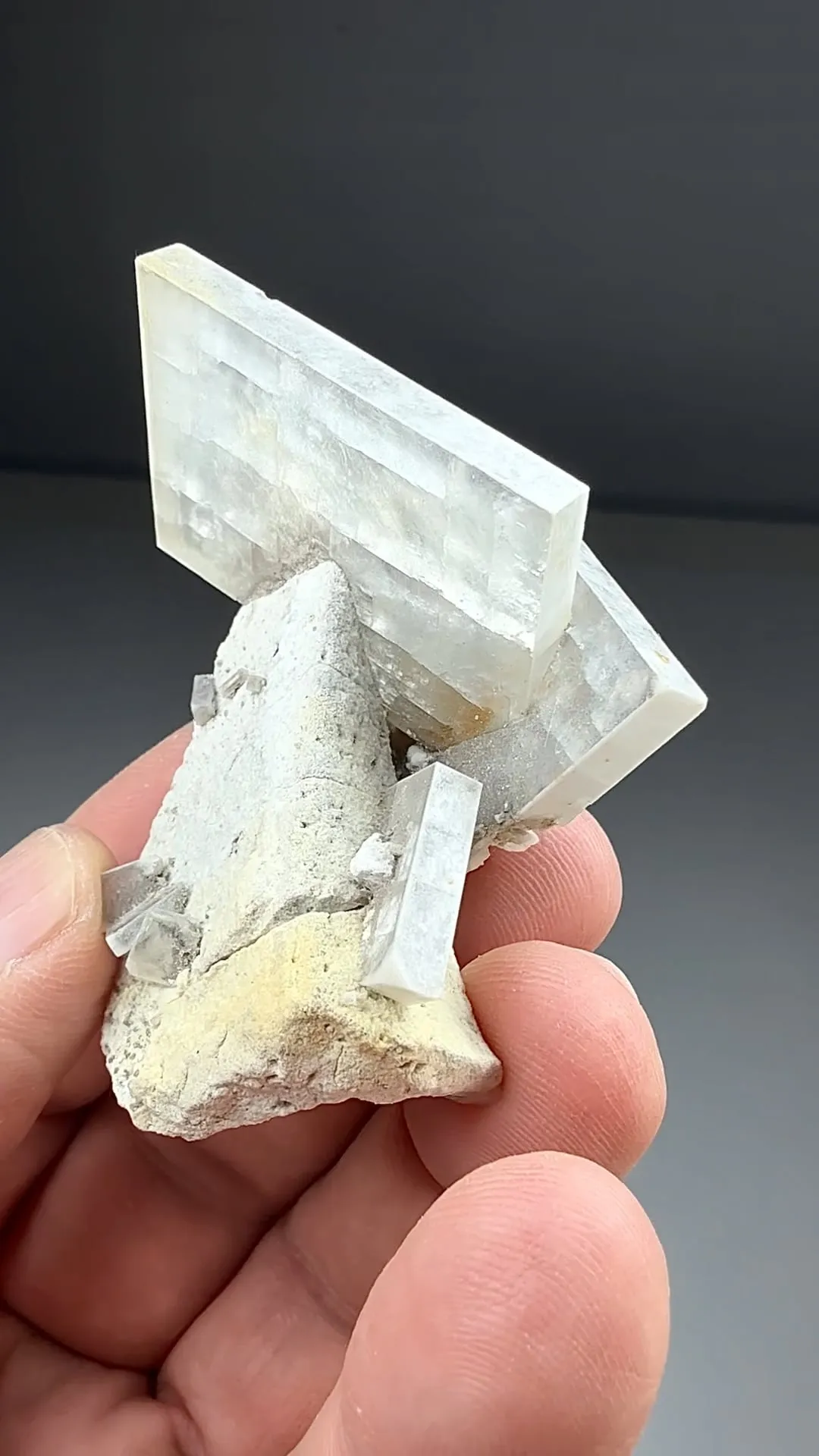 Barite (1014) - image 2