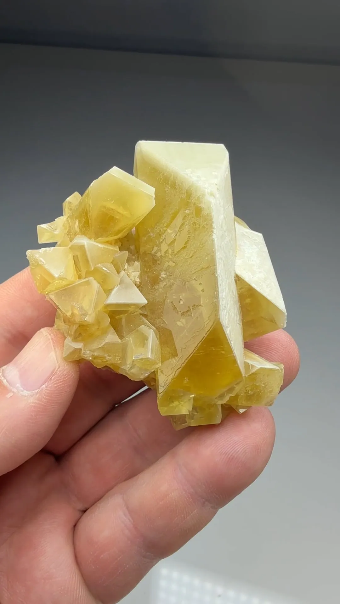 Barite (1067) - image 2