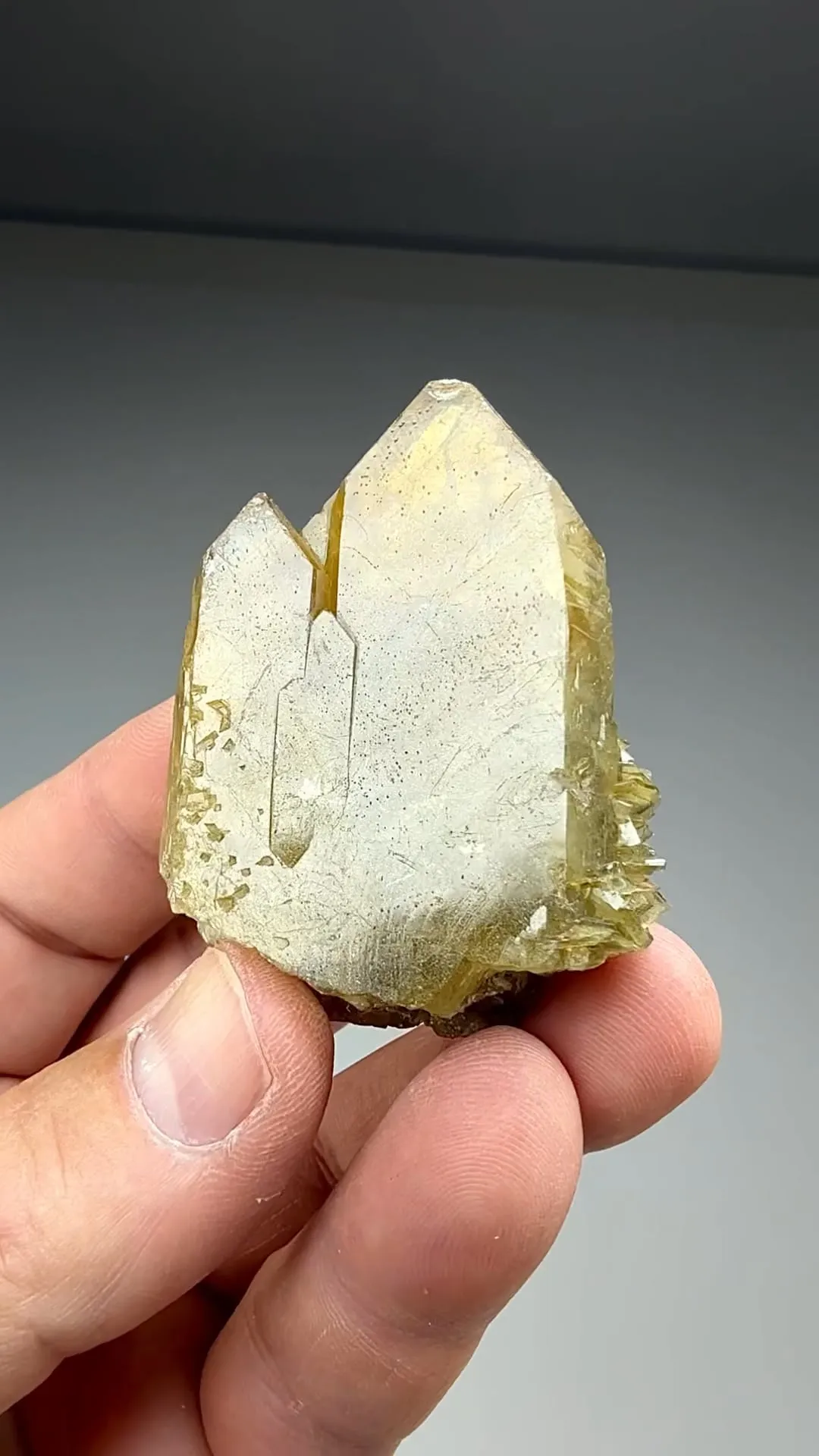 Barite (1544) - image 2