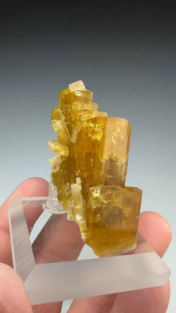 Barite (1692) - image 2