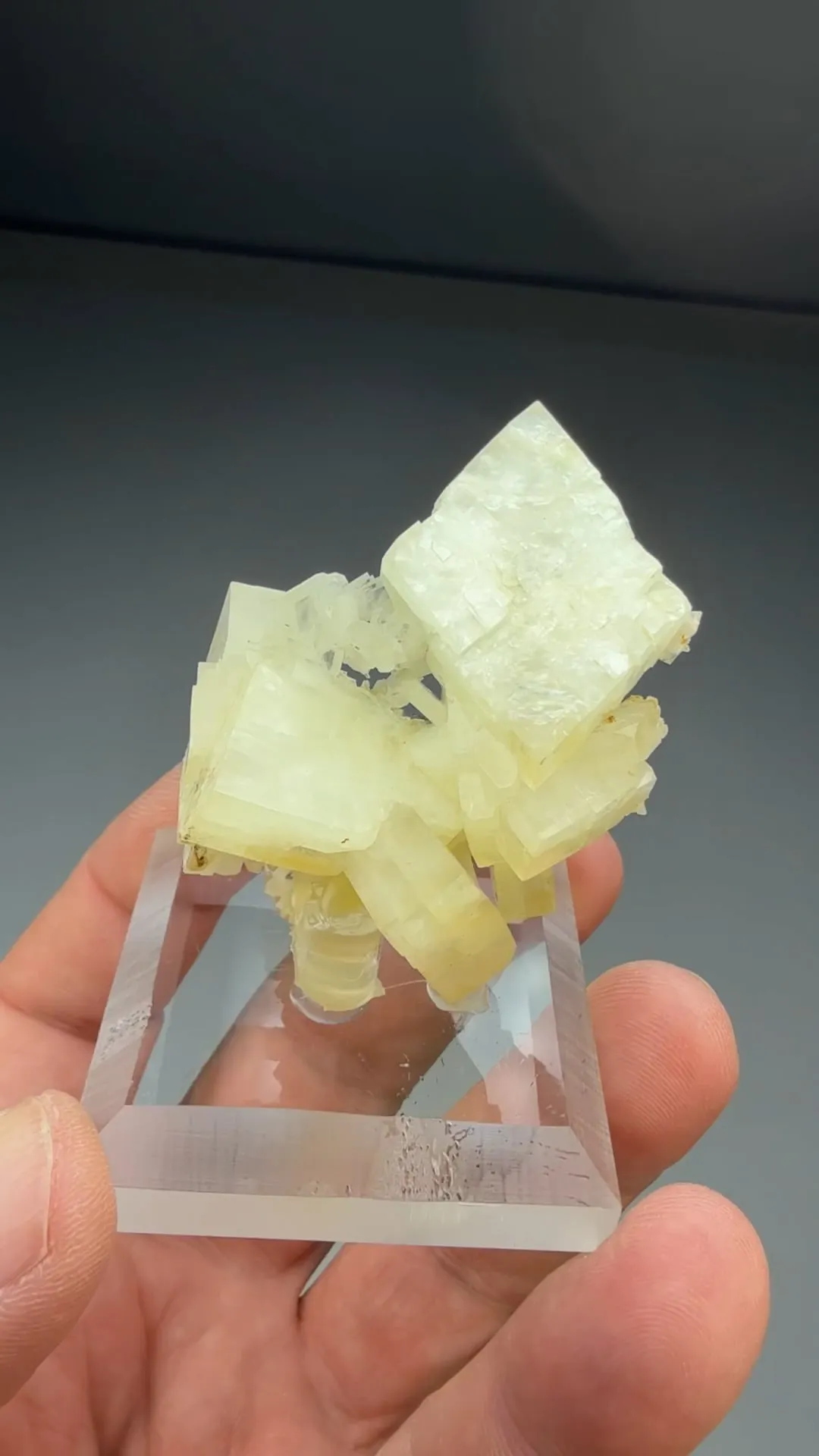 Barite (2110) - image 2