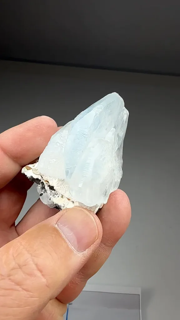 Barite (2247) - image 2