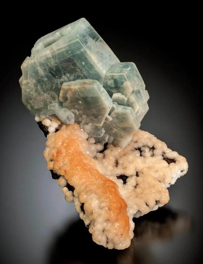 Barite, Calcite image