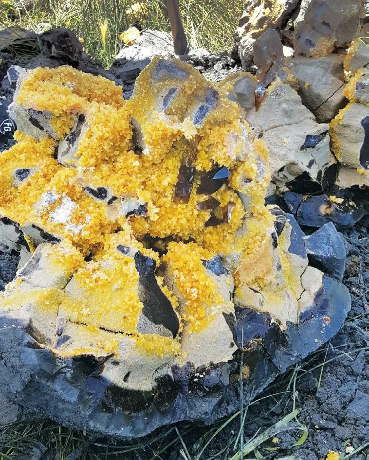 Barite, Calcite image