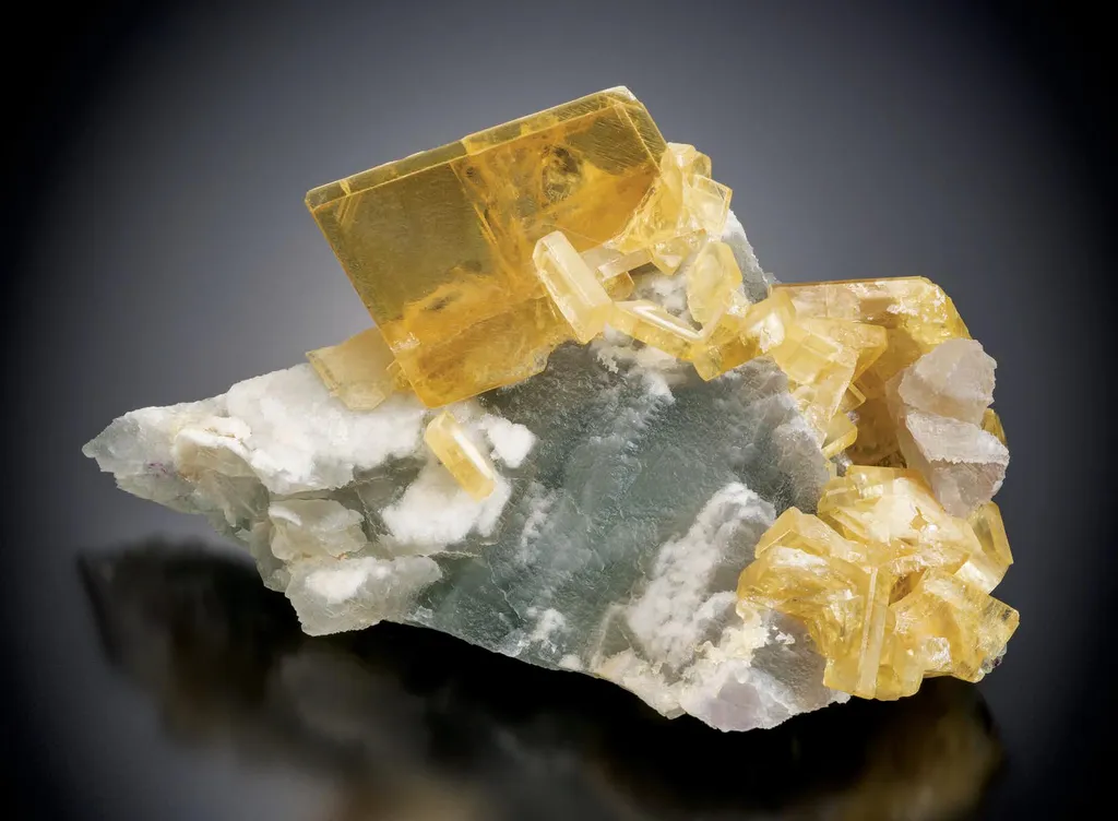 Barite, Fluorite image