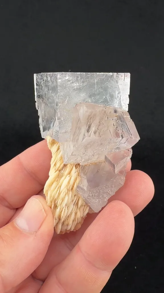 Barite from Berbes, Berbes mining area, Asturias, Spain - image 2