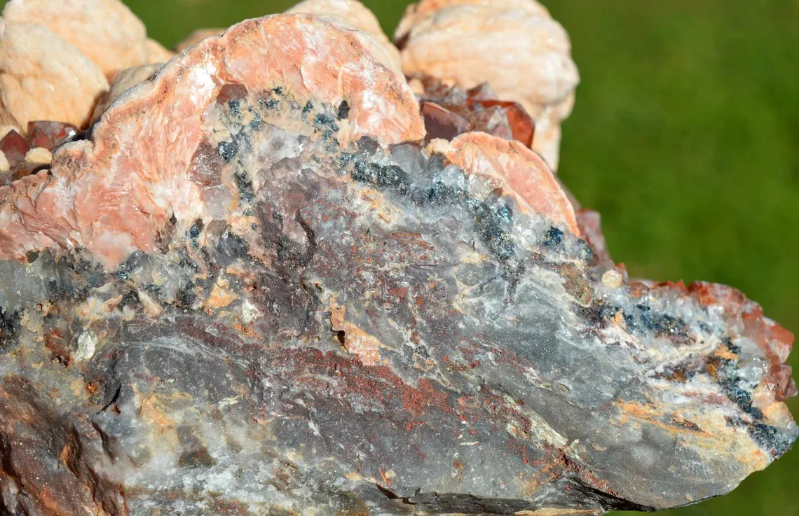 Barite & Hematoid Quartz 2660 grams - Aouli, Mibladen, Aït Oufella Caïdat, Drâa-Tafilalet, Morocco - image 7