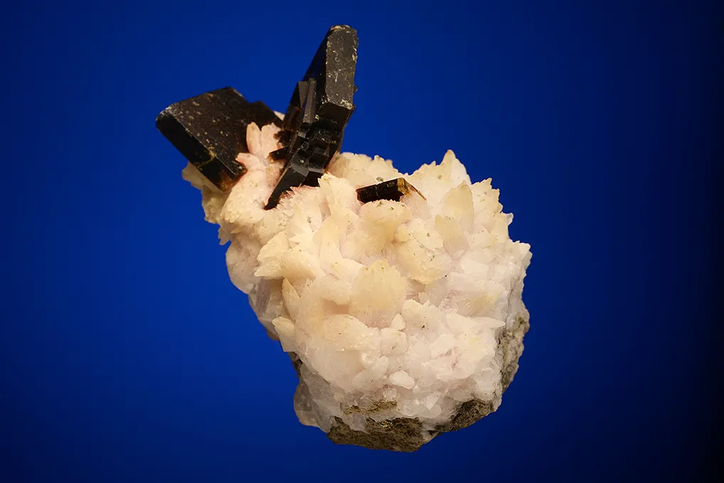 Barite on Calcite - image 4