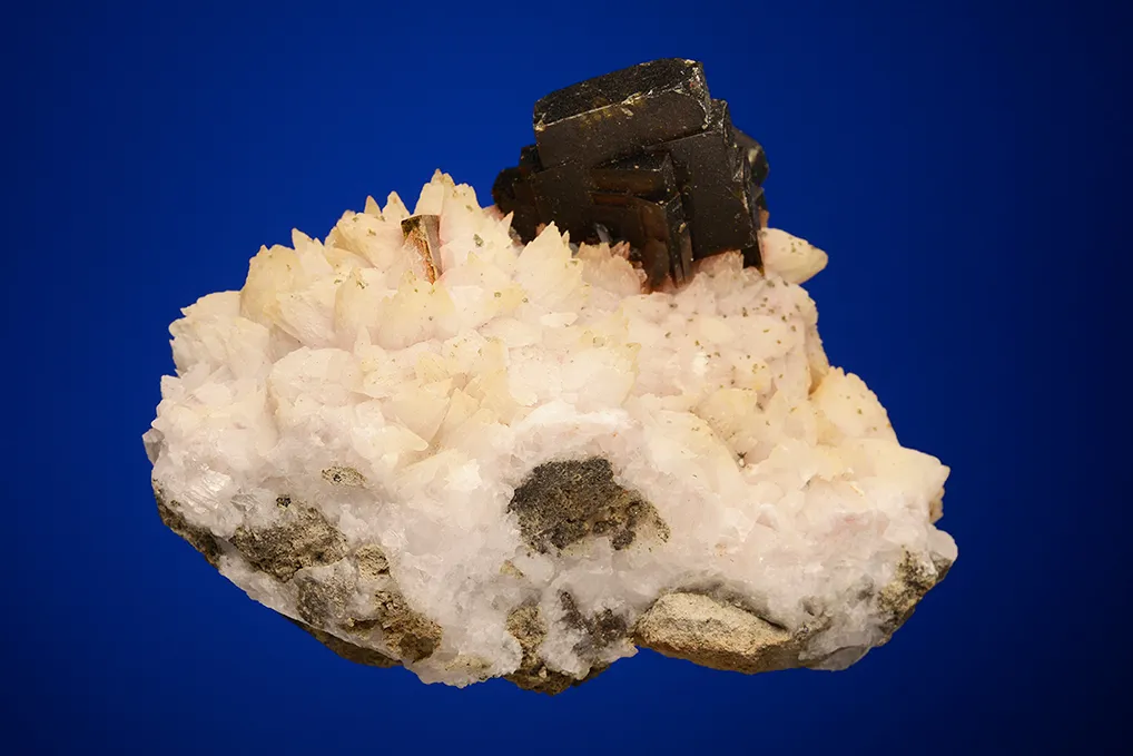 Barite on Calcite - image 3