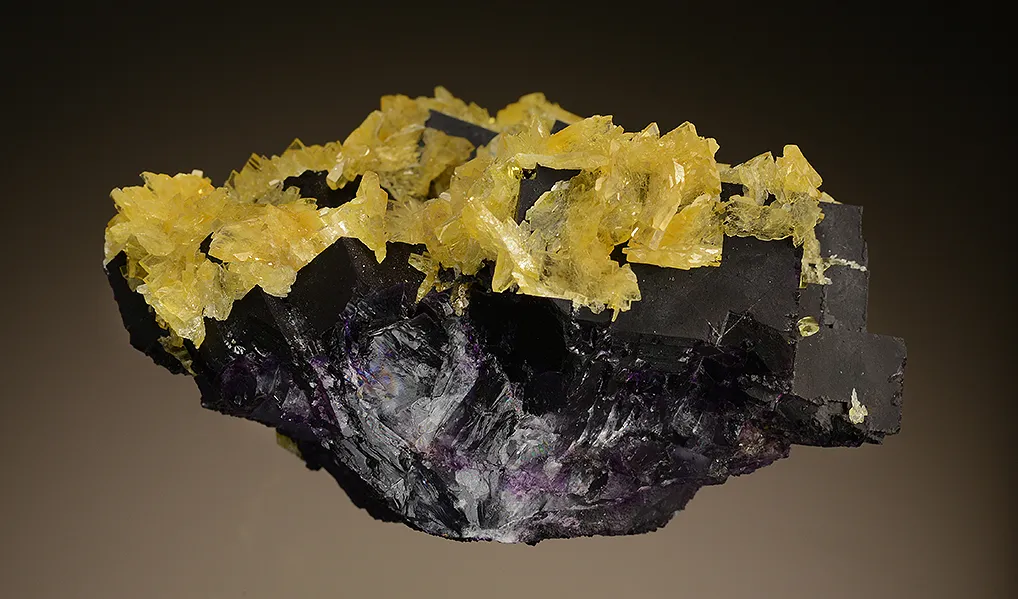 Barite on Fluorite - image 4