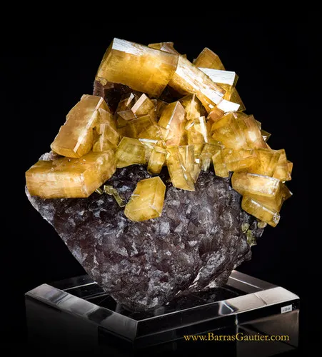 Barite on Fluorite image