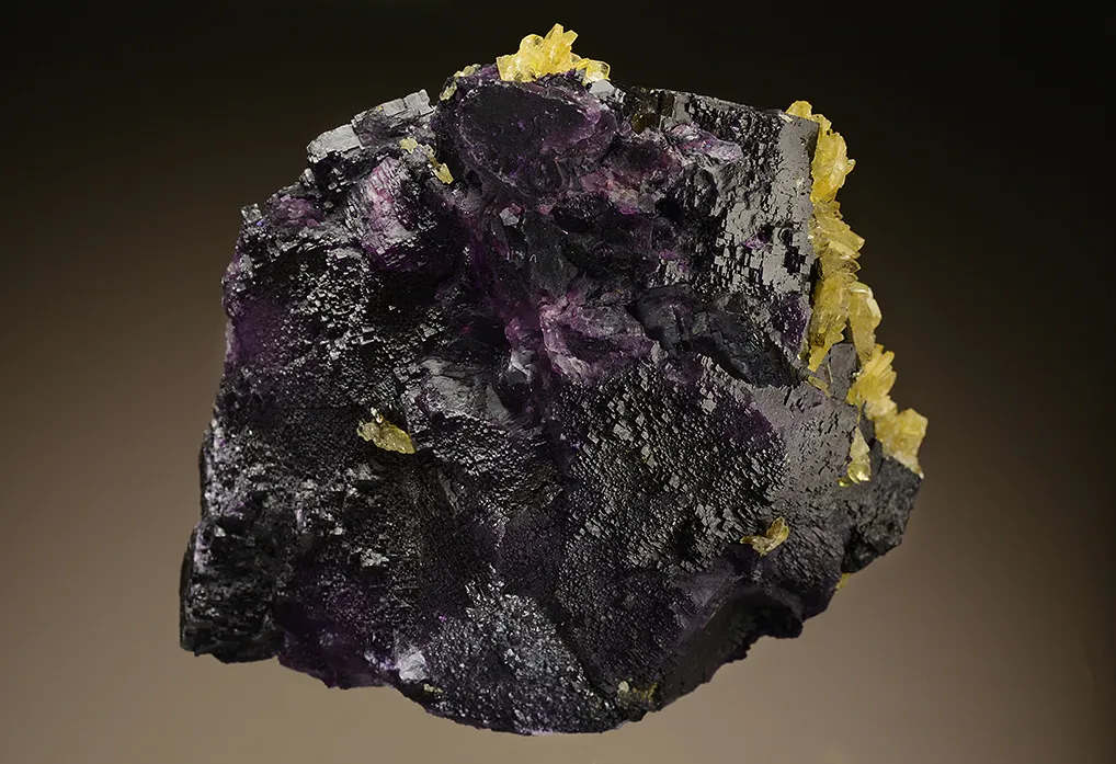 Barite on Fluorite - image 7