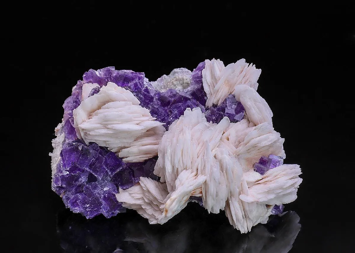 Barite on Fluorite - image 1