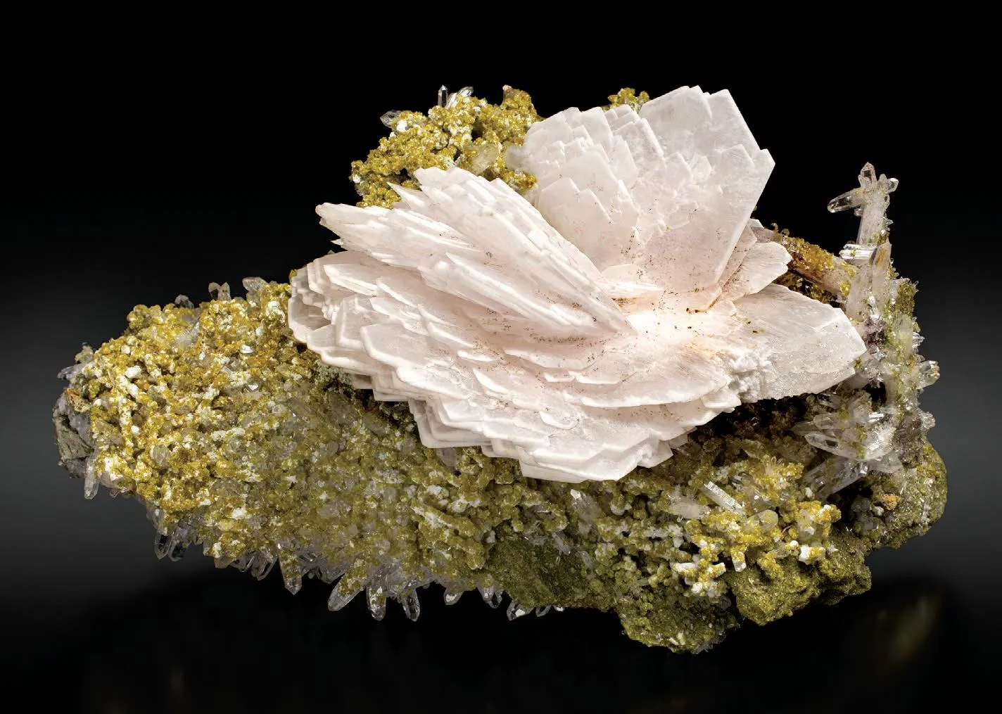 Barite, Quartz, Epidote - image 1