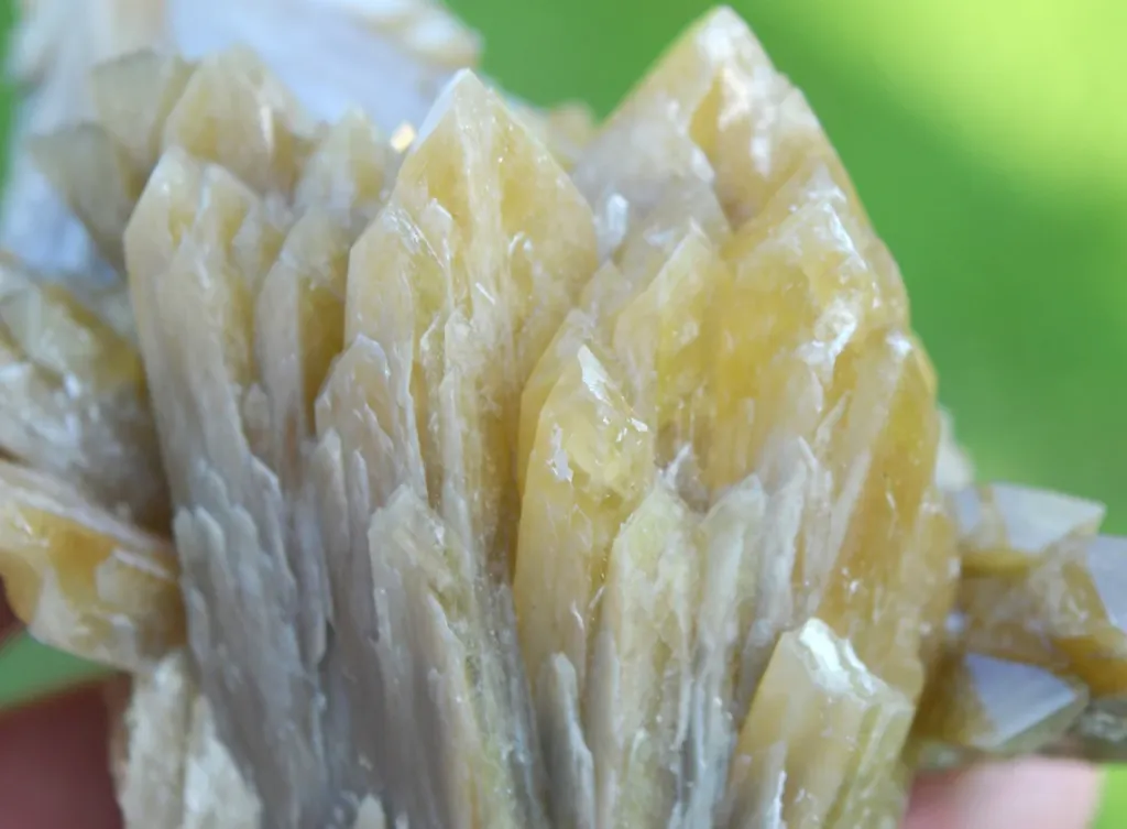 Barite whistle 545 grams - Maine Mine, Cordesse, Lucenay-l'Evêque, Autun, Saône-et-Loire, France - image 5