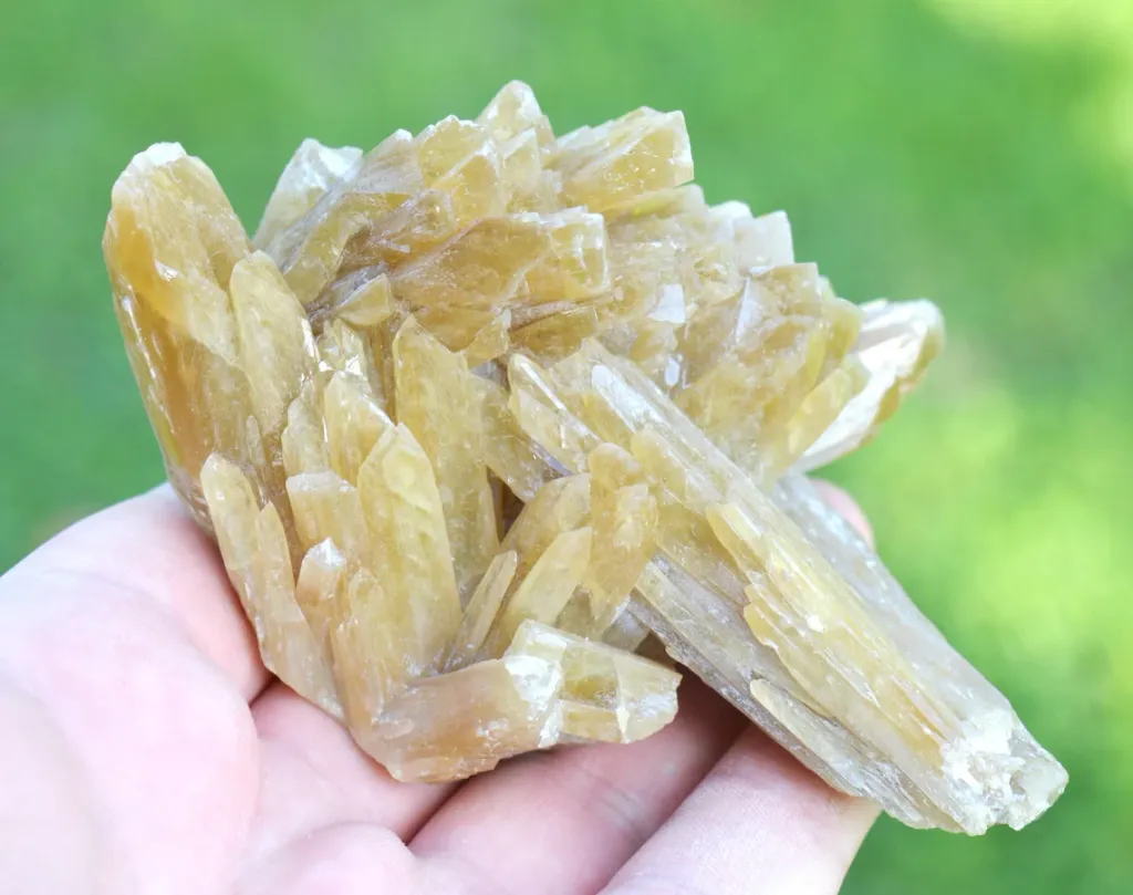 Barite whistle 545 grams - Maine Mine, Cordesse, Lucenay-l'Evêque, Autun, Saône-et-Loire, France image