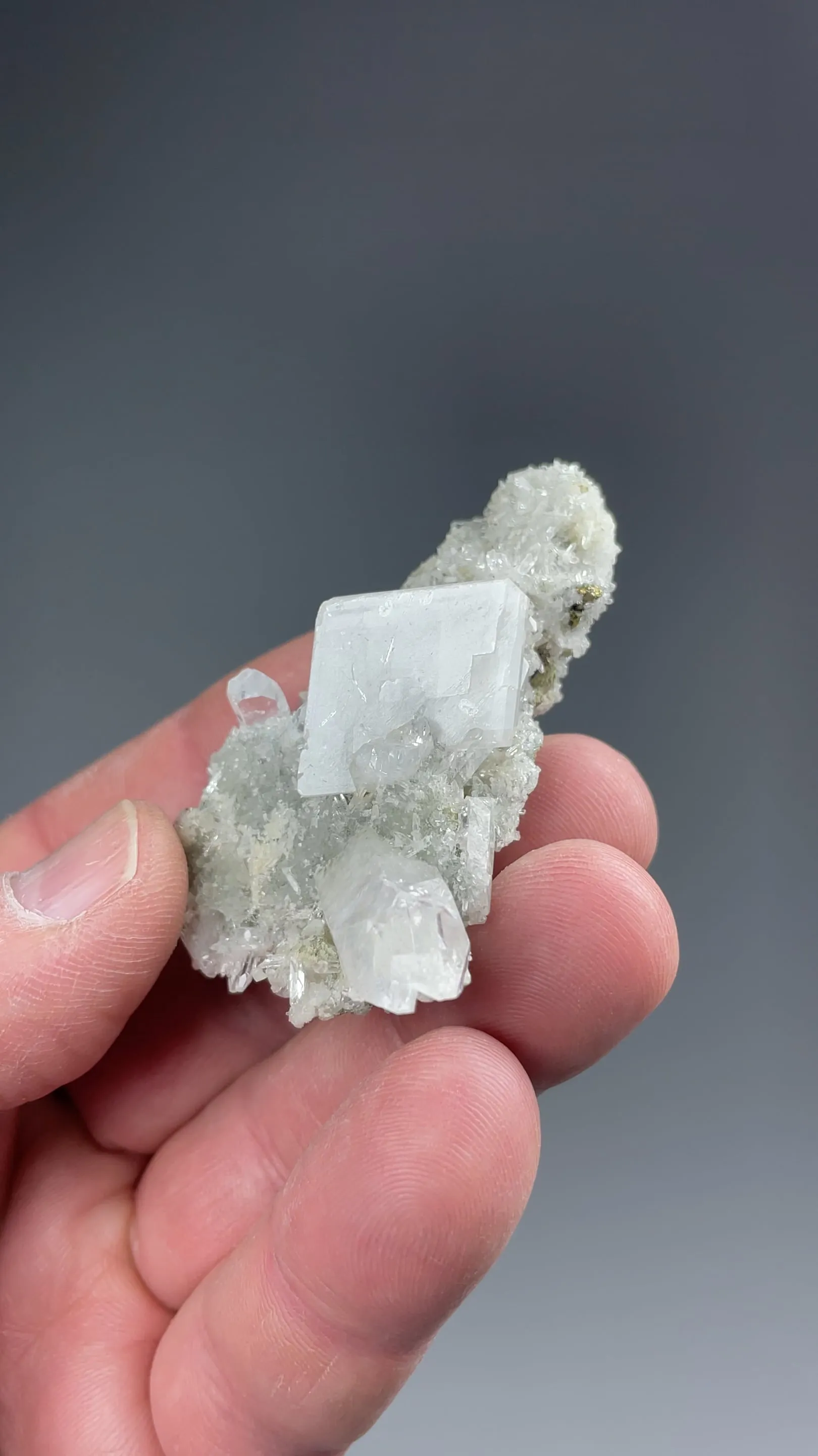 Barite with Calcite - image 2