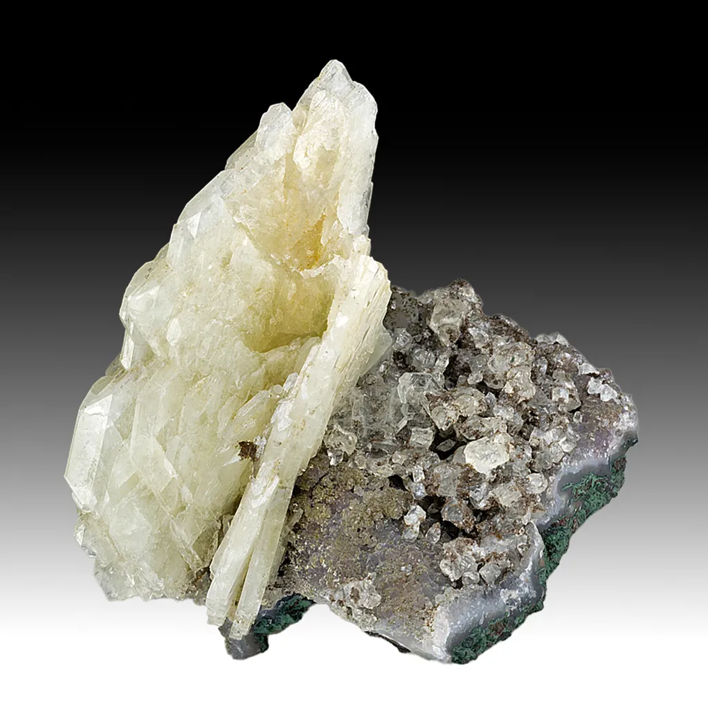 Barite with Calcite image