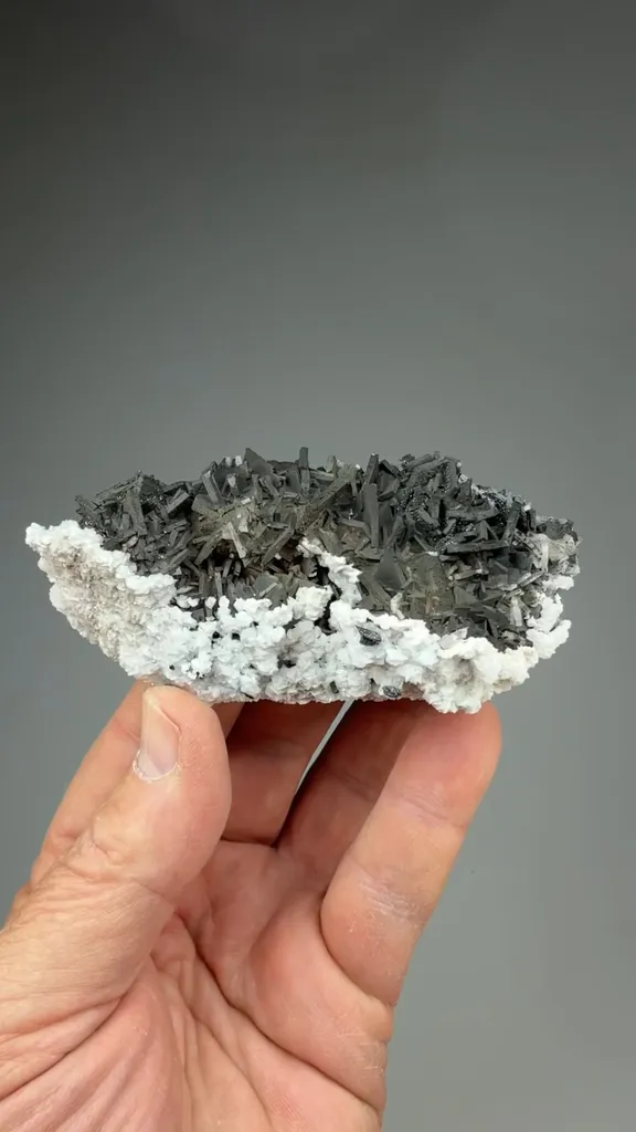 Barite with Chalcophanite, Calcite - image 2