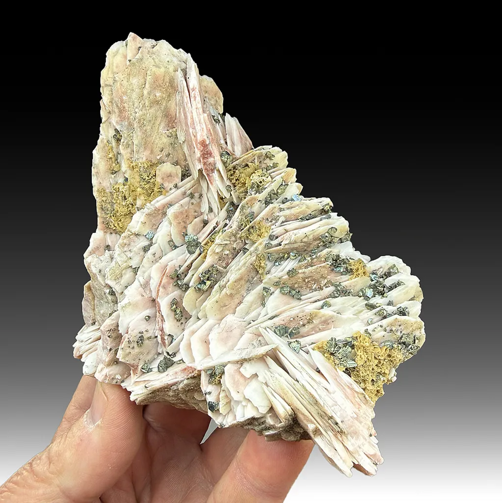 Barite with Chalcopyrite