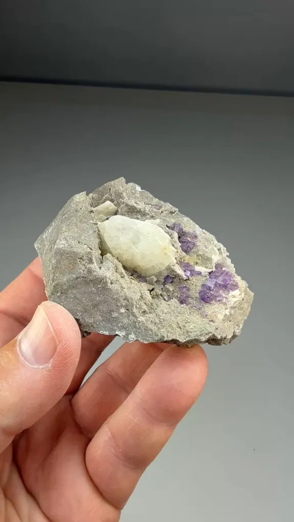 Barite with Fluorite (2069) - image 2