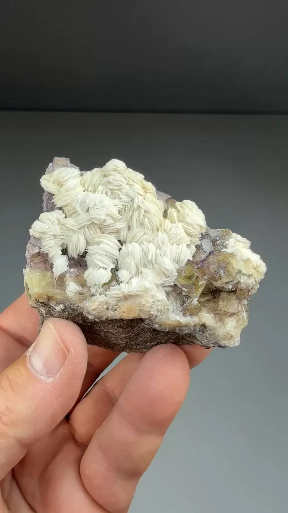 Barite with Fluorite - image 2