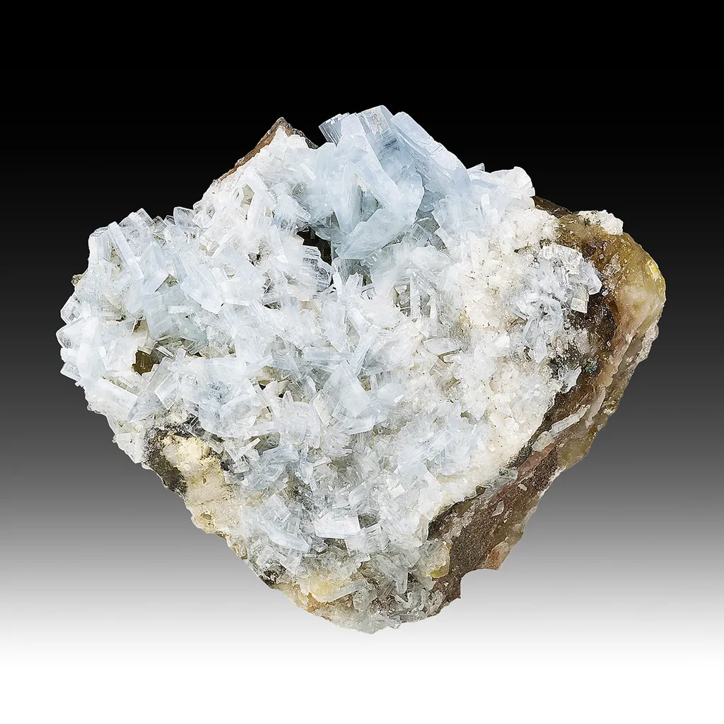 Barite with Fluorite image