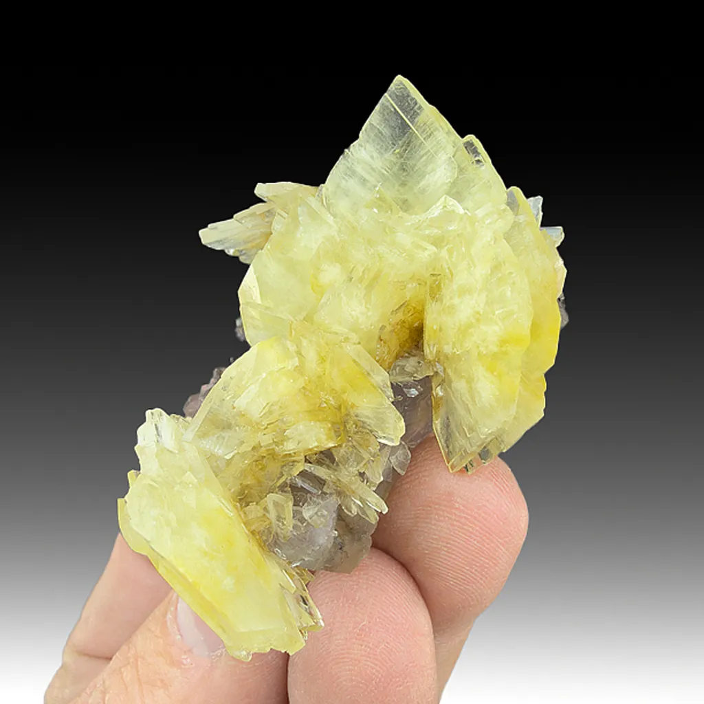 Barite with Fluorite image
