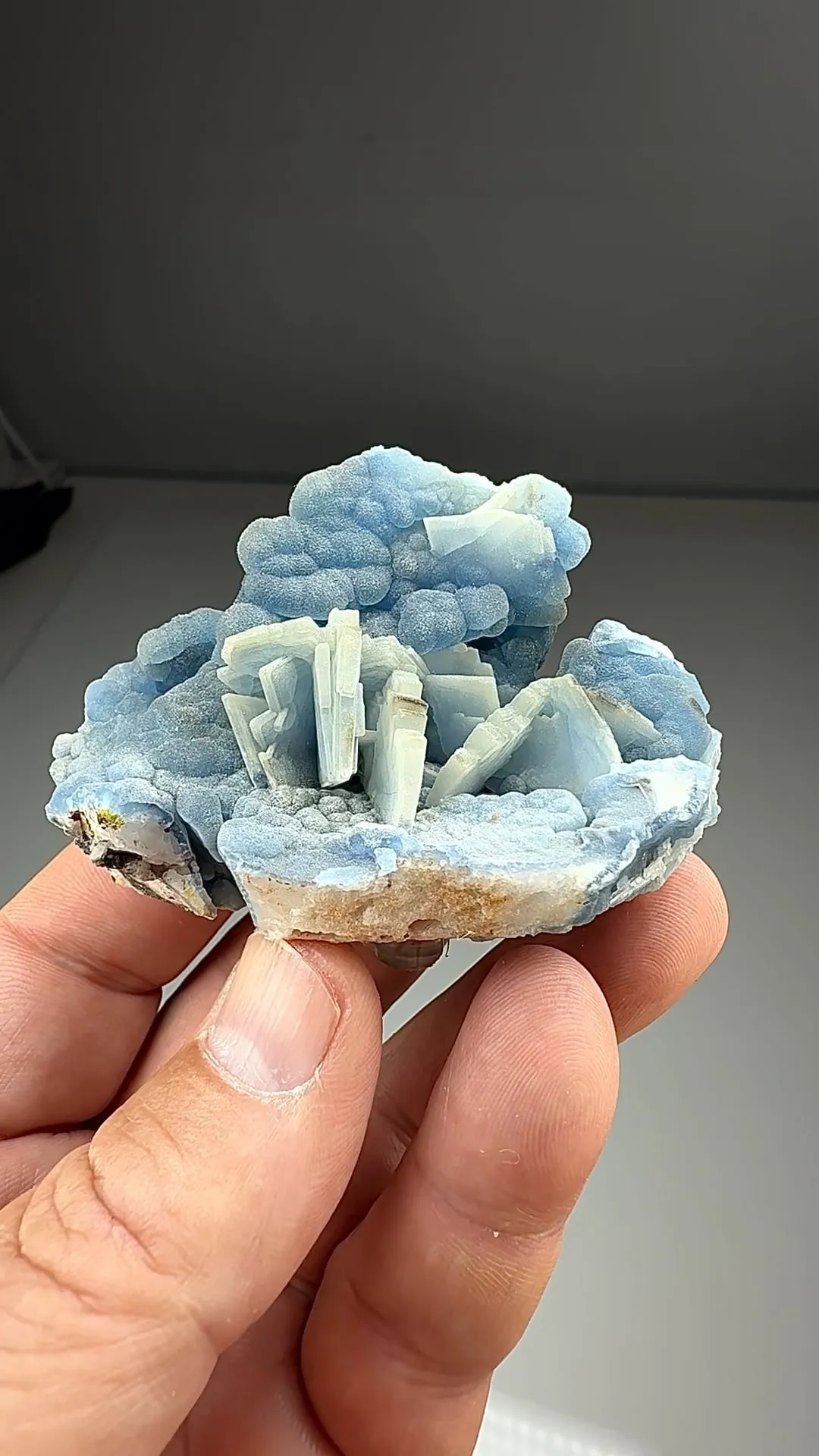 Barite with Plumbogummite, Quartz, Pyromorphite (2086) - image 2