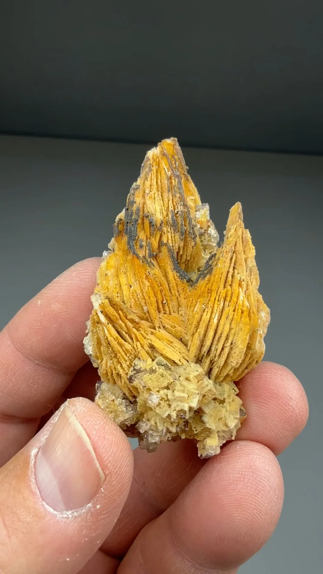 Barite with Smithsonite, Fluorite - image 2