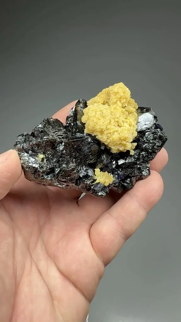Barite with Sphalerite - image 2