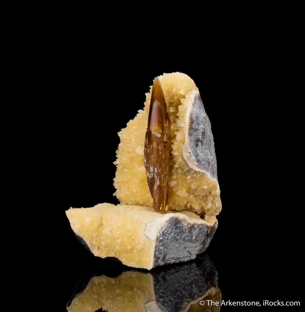 Baryte on Calcite image