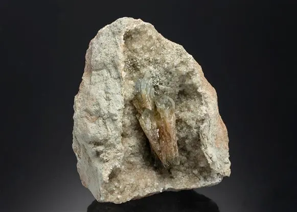 Baryte on Calcite - image 1
