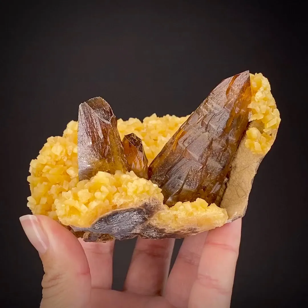 Baryte on Calcite - image 2