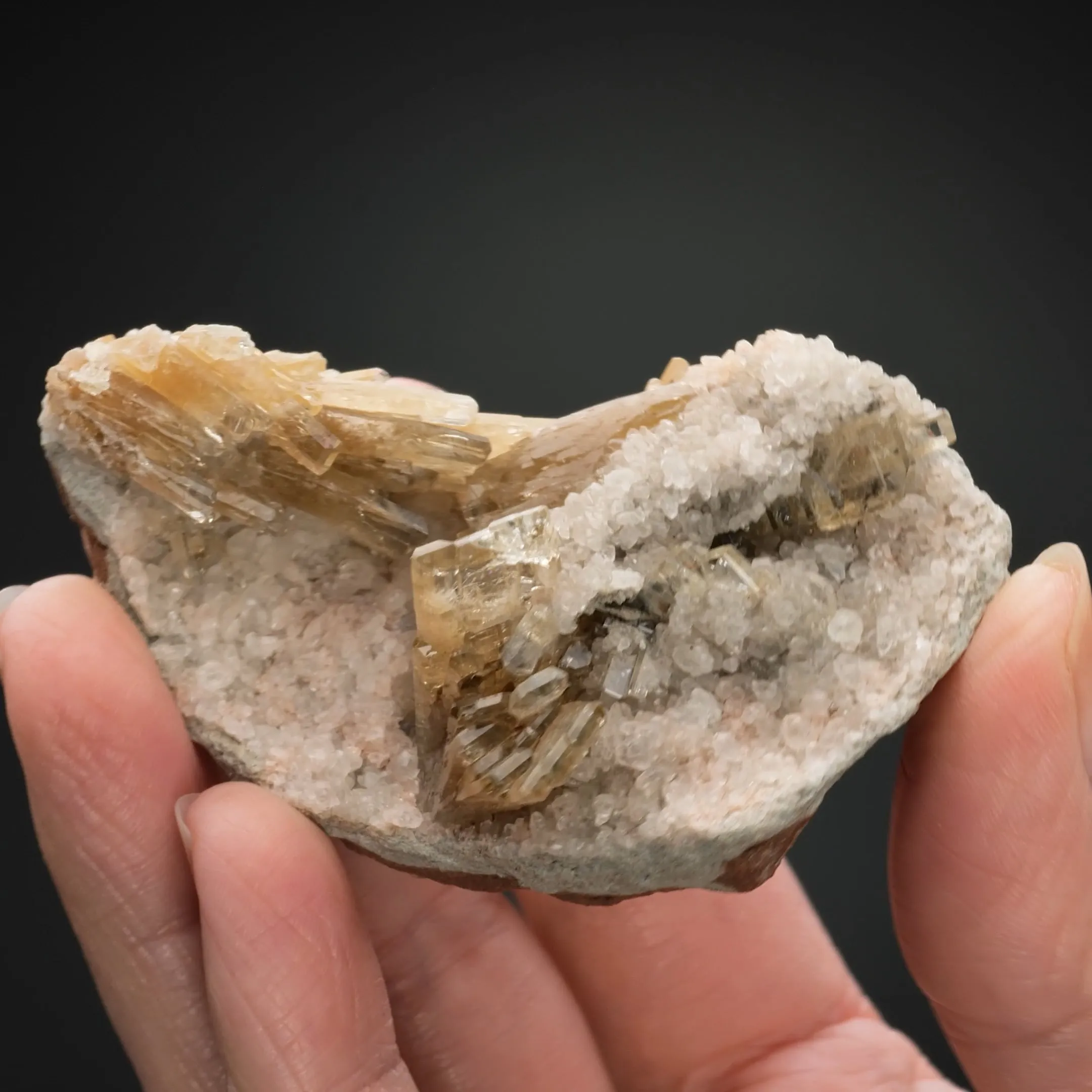 Baryte on Calcite - image 2