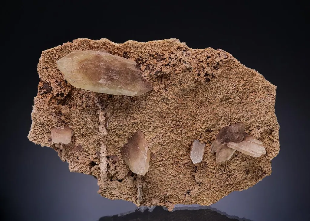 BARYTE on DOLOMITE image