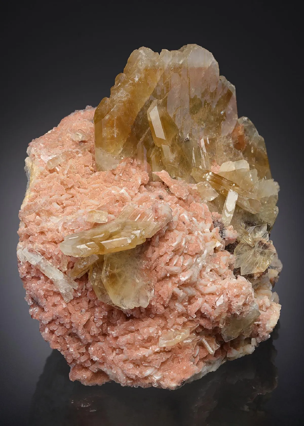 Baryte on Dolomite - image 1