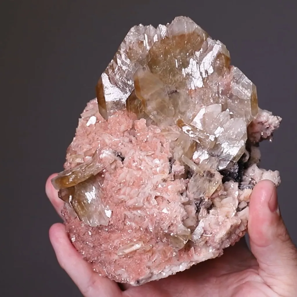 Baryte on Dolomite - image 2