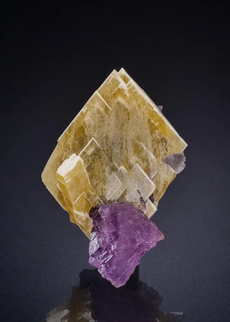 BARYTE on Fluorite image