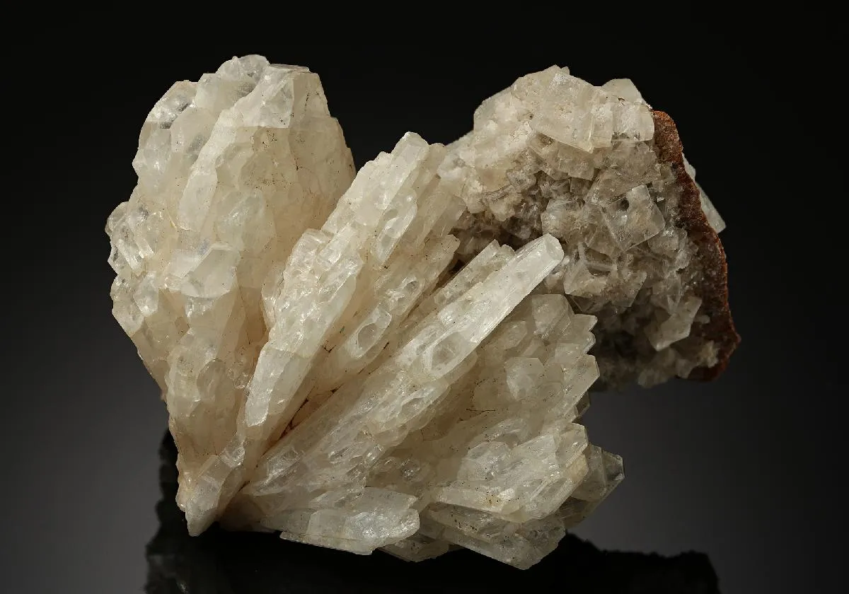 Baryte on Fluorite - image 1