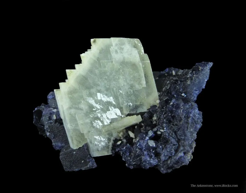 Baryte on Fluorite - image 3