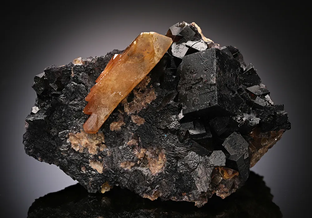 Baryte on Fluorite - image 1