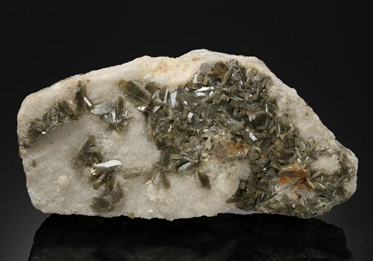 Baryte on Quartz - image 1