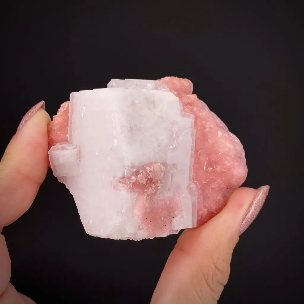 Baryte on Rhodochrosite image