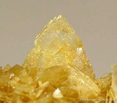 Baryte on Stibnite - image 2