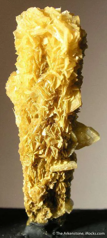 Baryte on Stibnite - image 1