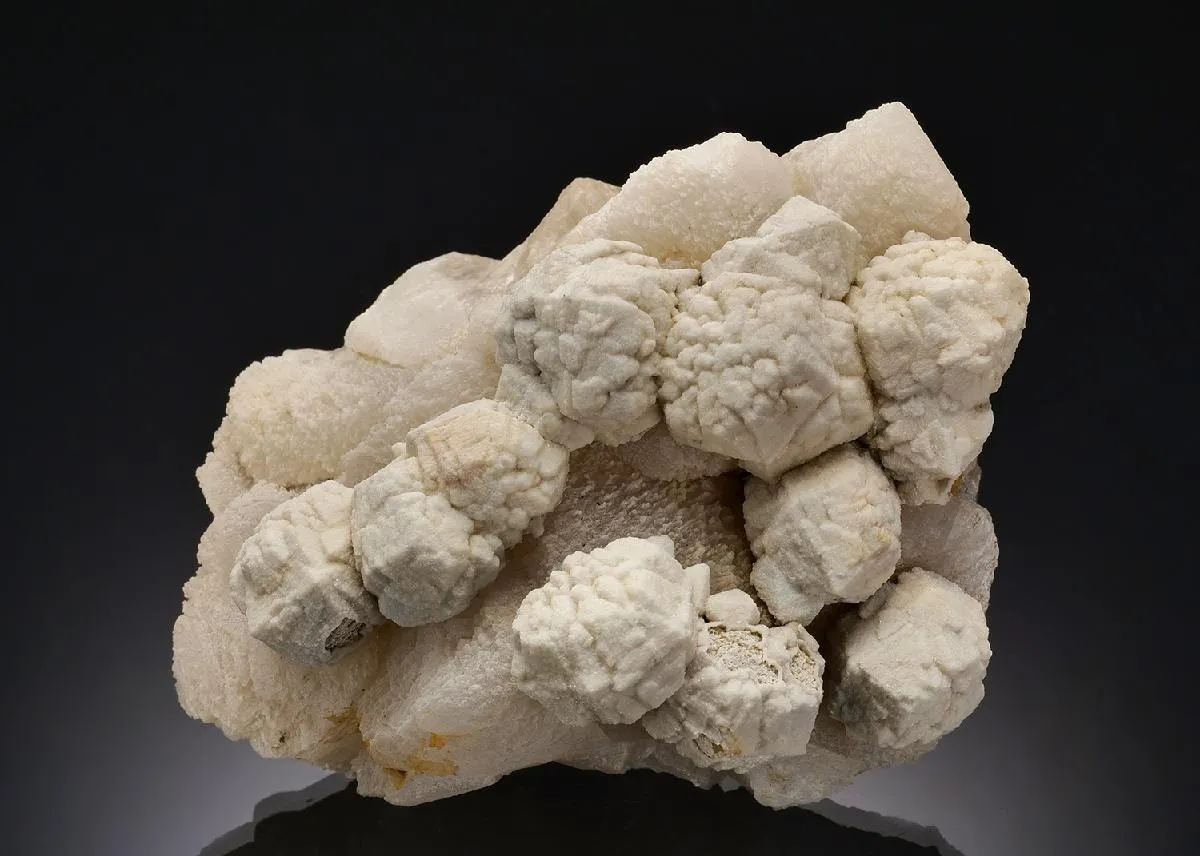 Baryte on Witherite on Calcite - image 1