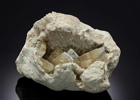 Baryte with Calcite image
